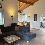 Casa Andrea, 度假居 *
